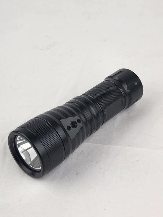 Lampe torche SY 25 – 3000 lm